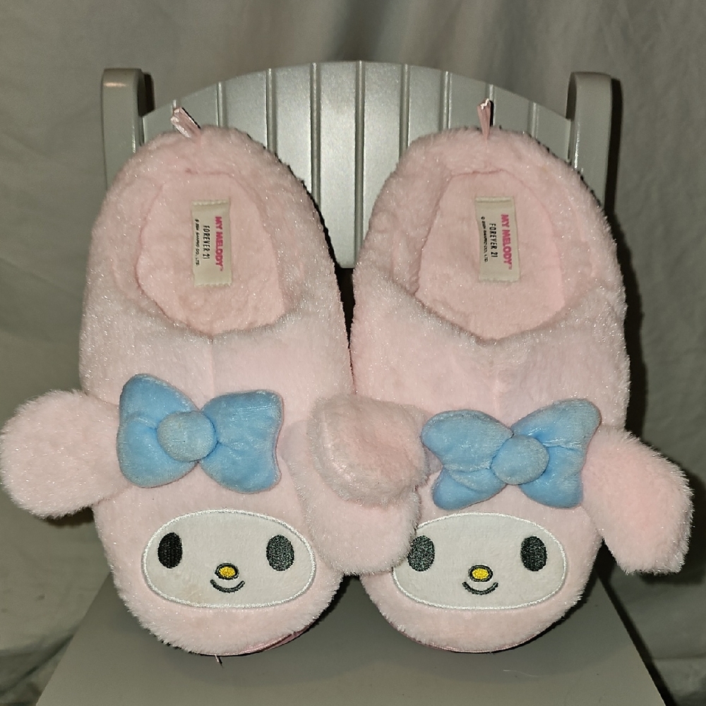 Forever 21 My Melody Fuzxy House Shoes